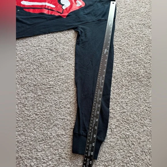 The Rolling Stones 2016 Tour Long Sleeve T Shirt Mens M Band Tee - Picture 8 of 8